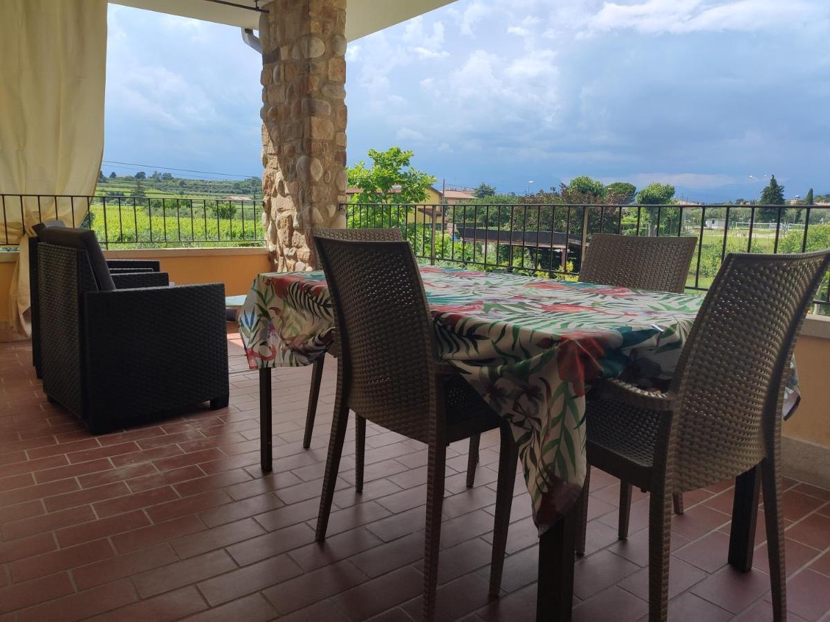 Sara Holiday Rentals Bardolino Esterno foto