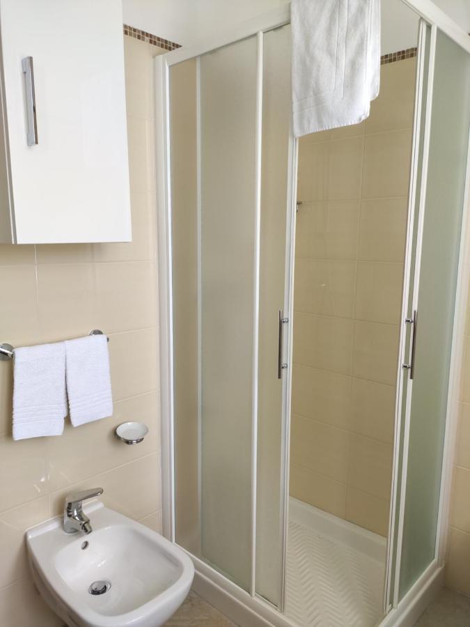 Sara Holiday Rentals Bardolino Esterno foto