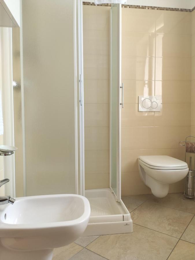 Sara Holiday Rentals Bardolino Esterno foto