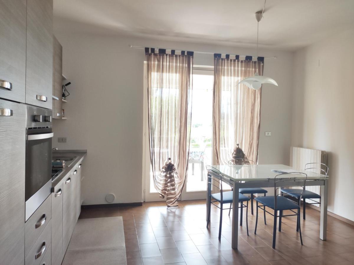 Sara Holiday Rentals Bardolino Esterno foto
