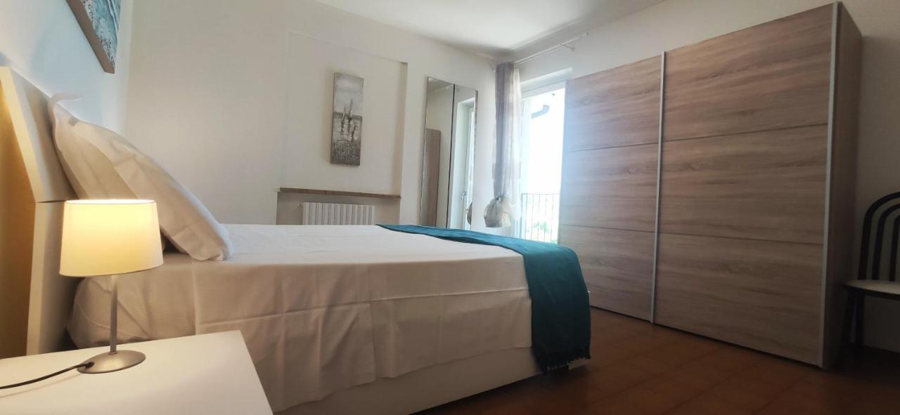 Sara Holiday Rentals Bardolino Esterno foto